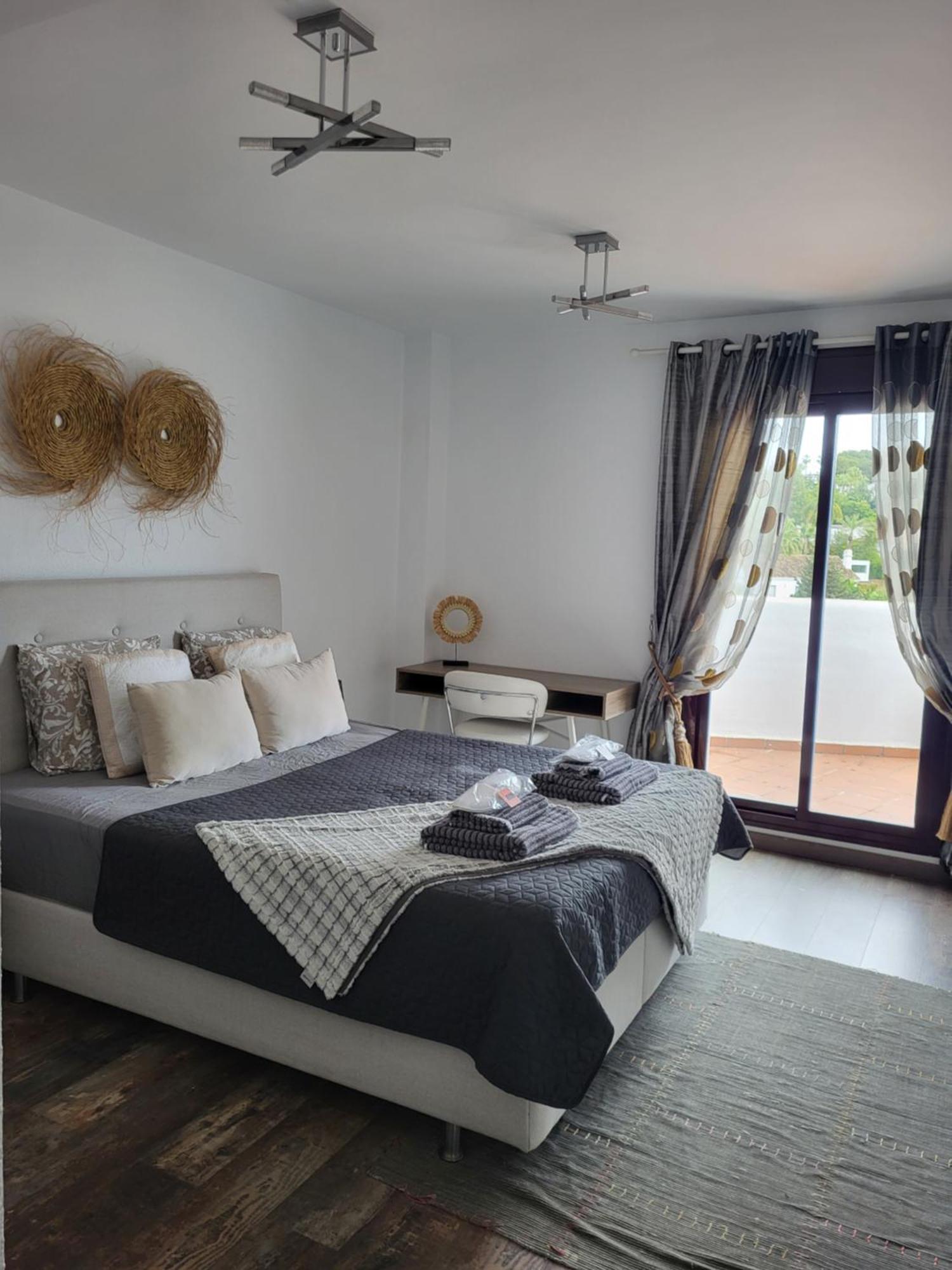 Apartment Duplex Penthouse Casa M3 Walking Distance Puerto Banus Marbella
